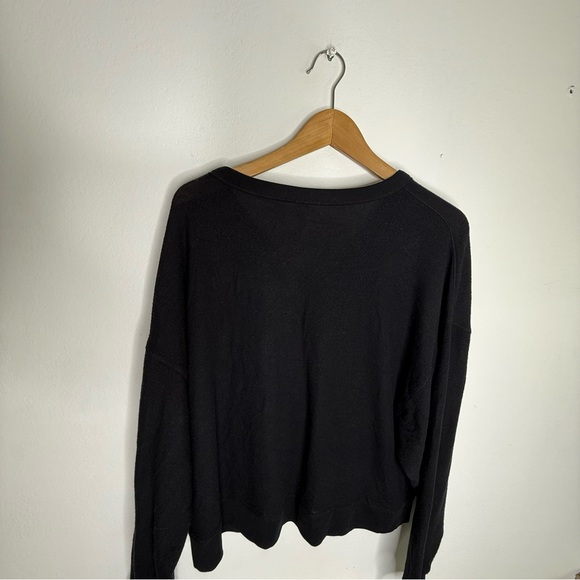 ALO YOGA Alolux Soho Cropped Henley Top Sz L Black V-Neck - Picture 7 of 7